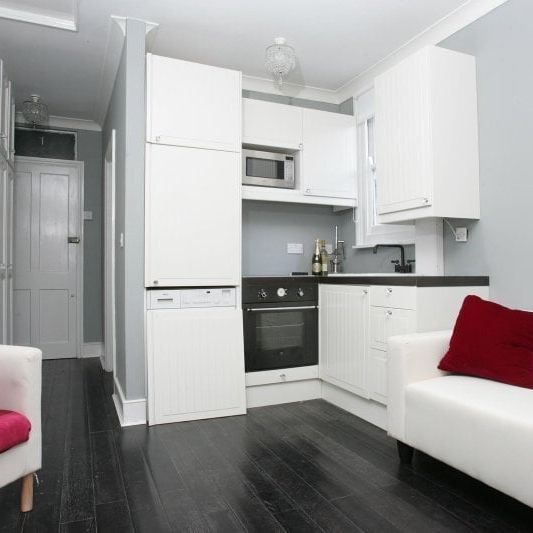 1 bedroom flat to rent - Photo 1