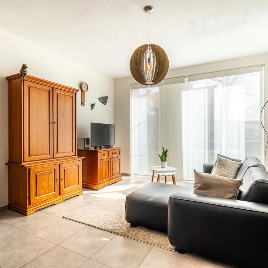 Instapklaar gelijkvloers appartement met tuin en carport - Photo 1