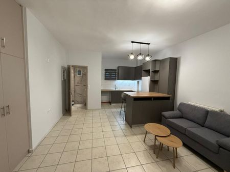 Studio/Γκαρσονιέρα για ενοικίαση Κέντρο (Λαμία) - Φωτογραφία 3