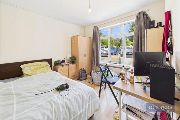 5 bedroom flat to rent - Photo 1