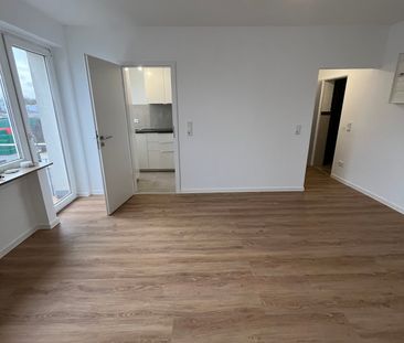 Hochwertig renoviertes 1 Zimmer Apartment mit Balkon und Einbauküche - Photo 1