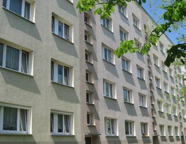 Einzug ab 01.03.2026 möglich. Ruhige Wohnlage und nur 15 Minuten bis zum Baggersee! - Foto 1