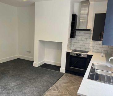 1 bedroom semi-detached house to rent - Photo 4