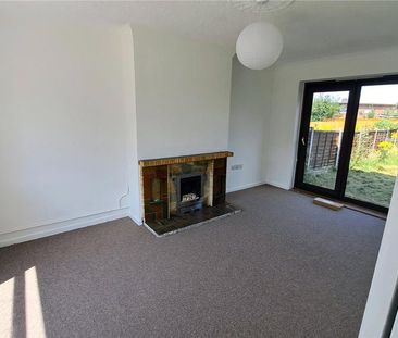 3 bedroom semi-detached house to rent - Photo 3