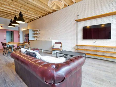 Premium En Suite City View - Photo 2