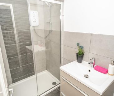 1 bedroom in a house share to rent - Photo 6