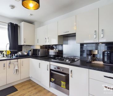 2 bedroom flat to rent - Photo 5