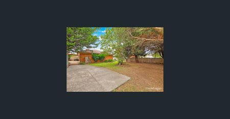 Family Friendly Home in Courtenay Gardens Estate. - Photo 5