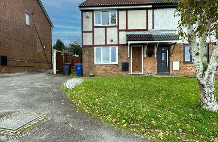 Martindale Close, Blackburn. Lancs. BB1 1XH - Photo 5