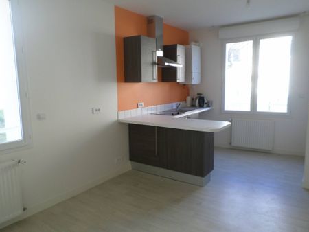 Location Appartement 2 pièces 34m² CLERMONT FERRAND 63000 - Photo 2
