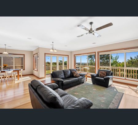 10 Greenfinch Way, Wandana Heights, Vic 3216 - Photo 3