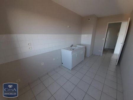 Location Appartement 3 pièces 62m² LE TRAIT 76580 - Photo 3