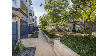 EASY LIVING! - Photo 3