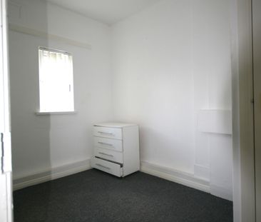 266 Donegall Avenue, Belfast, BT12 6LU - Photo 2