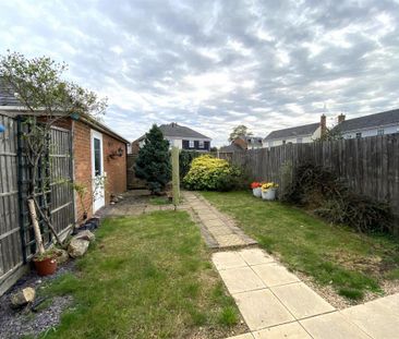 2 bedroom semi-detached house to rent - Photo 6