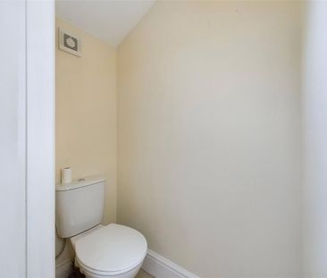 2 bedroom end of terrace house to rent - Photo 4