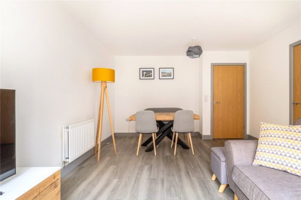 Paintworks, - Photo 1