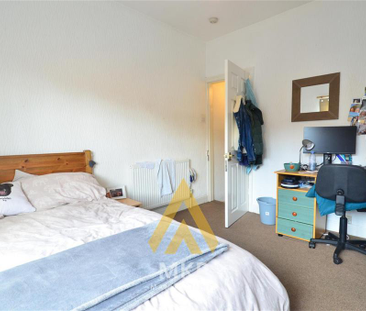 4 bedroom terraced house to rent - Photo 3