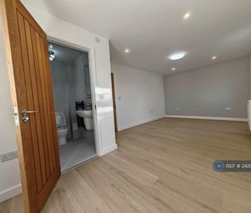 1 bedroom maisonette to rent - Photo 3