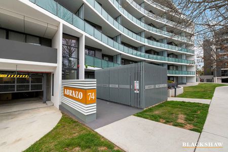 Stylish & Spacious Inner-South Living with Stunning Balcony Views - Photo 5