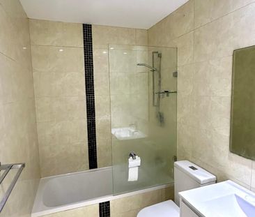 Modern Apartment - 1 Bed 1 Bath Plus Study - Station Street Kogarah - Photo 1