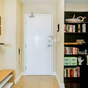 2 Bedroom + Den, 2 Baths, 1 parking Spot, 1 Locker Front/Spadina - Photo 3