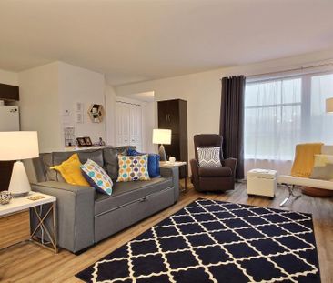 Superbe 4 1/2 + B, LÉVIS, (St-David), 1ier étage, air clim, 2 STATI... - Photo 3