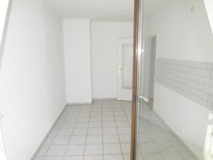 Jößnitzer Str. 141, Wohnung 13 ~~~ Balkon, Tageslichtbad mit Wanne und Dusche, Dachboden - Foto 4