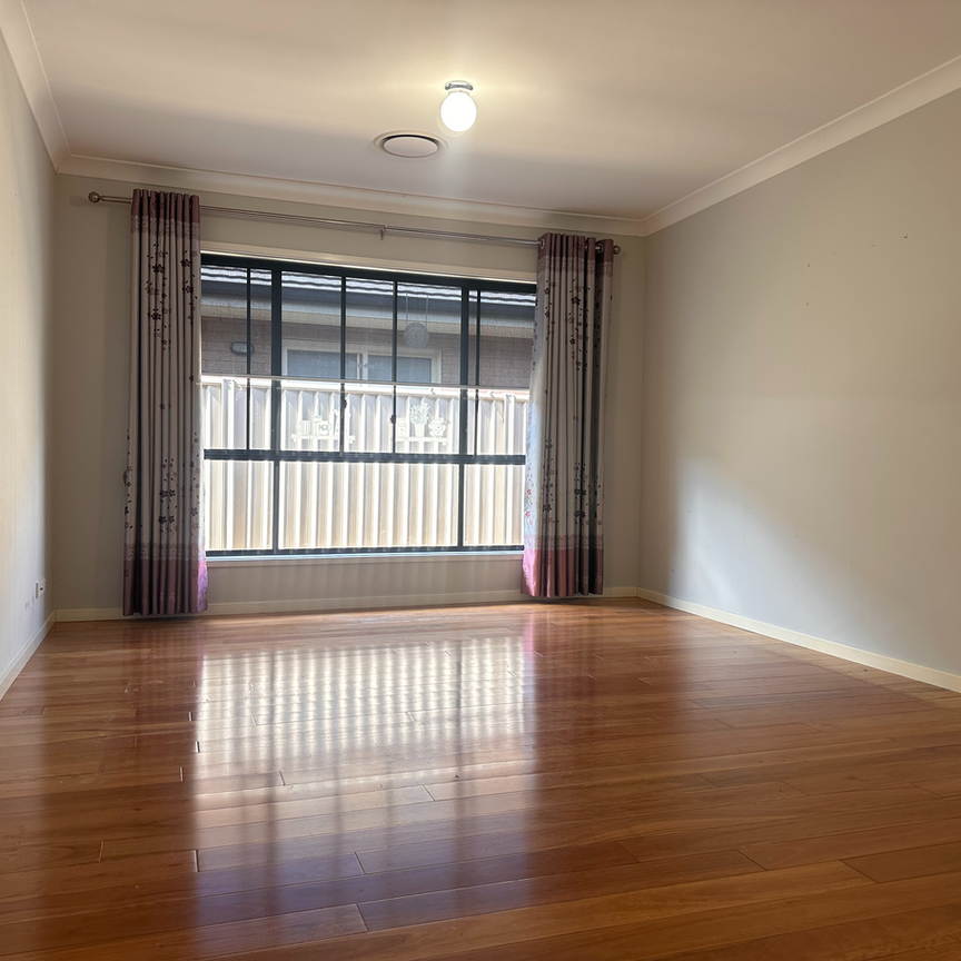 36 Elimatta Avenue, Jordan Springs, NSW - Photo 1