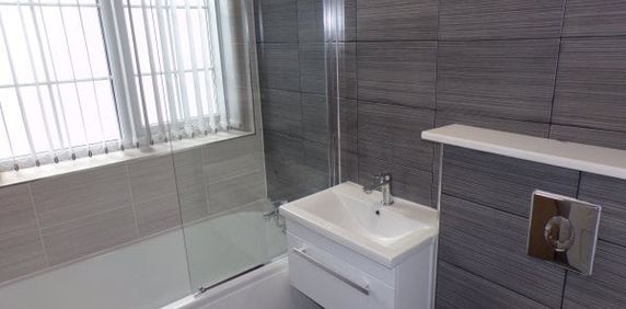 Narborough Road, Leicester, LE3 - Photo 2