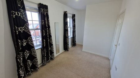 Little Connery Leys, Birstall, LE4 - Photo 2