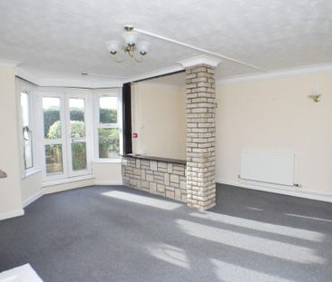 2 bedroom ground floor flat to rent - Photo 1