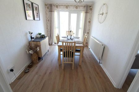 3 bedroom bungalow to rent - Photo 2