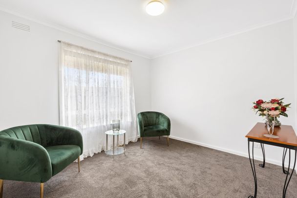 Space, Comfort and Convenience - Gardening Included! - Photo 1