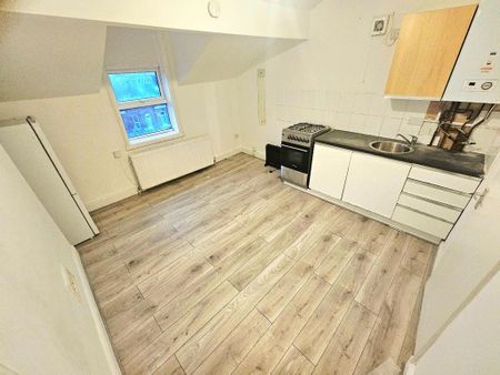 Studio to rent - Photo 2