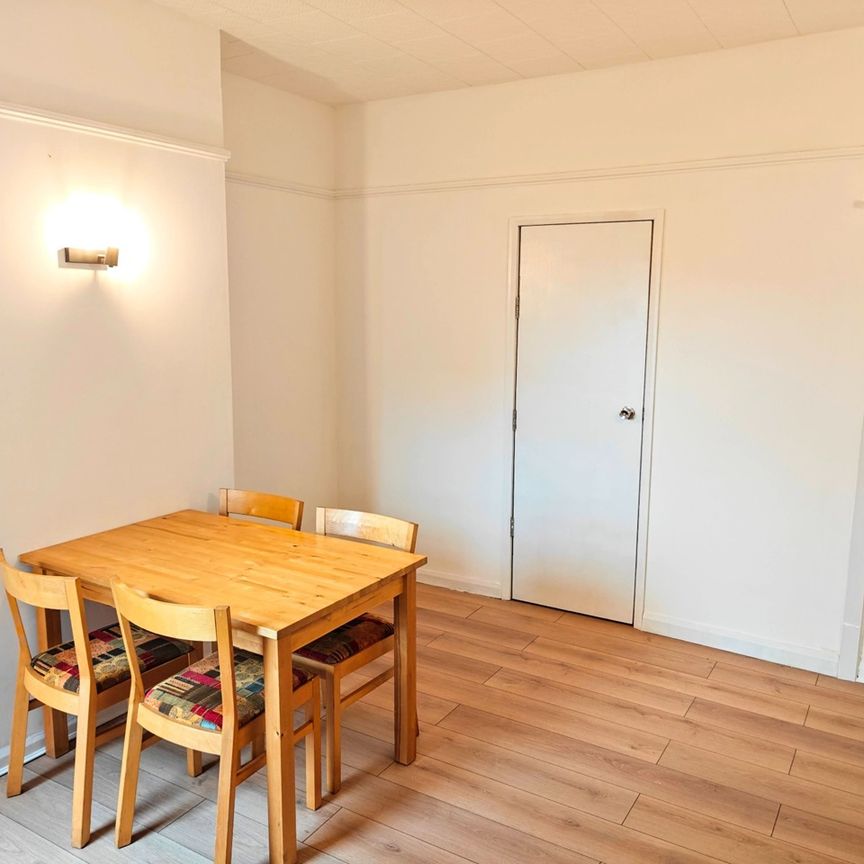 Room in a Shared House, Wilton Road, RG30 - Photo 1