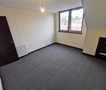3 bedroom flat to rent - Photo 1