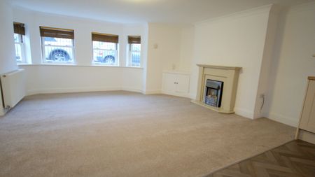 14b Gratton Road, CHELTENHAM GL502BS - Photo 3