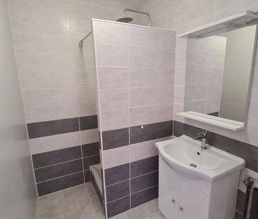 Location Appartement 4 pièces 75m² DIJON 21000 - Photo 3