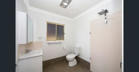 ULTRA CONVENIENT LOCATION - Photo 3