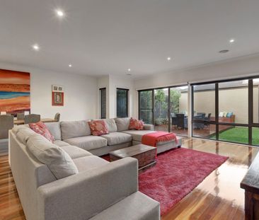 5 Alwyn Court, MITCHAM - Photo 1