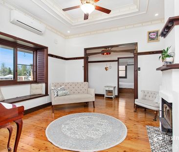 Charming and unique home - Photo 1