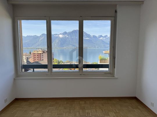 LUMINEUX AVEC INCROYABLE VUE SUR LAC ET MONTAGNES - Foto 1