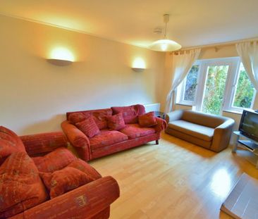 4 bedroom semi-detached house to rent - Photo 2