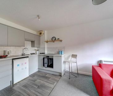 1 bedroom flat to rent - Photo 6