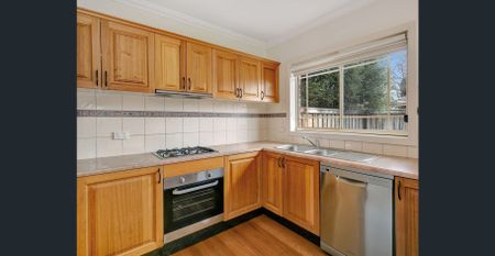 Low Maintenance Living in Essendon - Photo 4