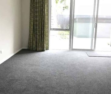 Modern 2BR City Haven - Deck & Garden! - Photo 4