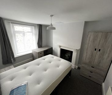 3 Bed Terraced House, Worrall Road, BS8 - Photo 4