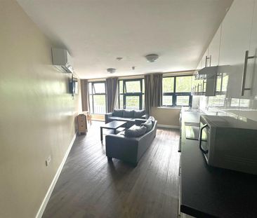 Charles Street, Stokes Croft, Bristol - Photo 2