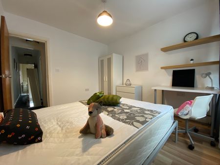 3 Bed Terraced House, Skipworth Street, LE2 - Photo 4